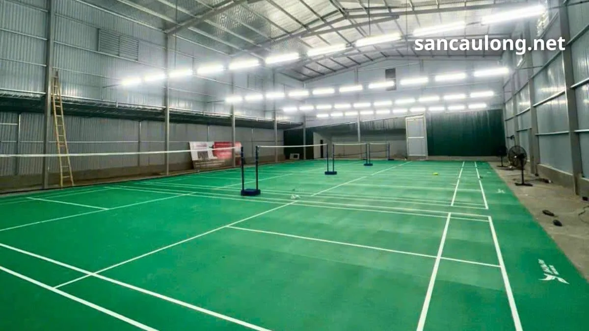 Sân cầu lông bốn sân của doanh nghiệp